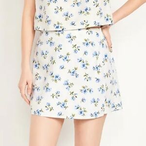 Old Navy Size XL Floral Skort White Blue